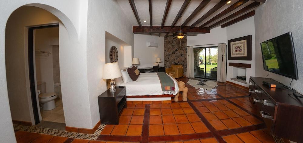 Hotel Villa Mexicana Golf & Equestrian Resort El Pueblito  Екстер'єр фото