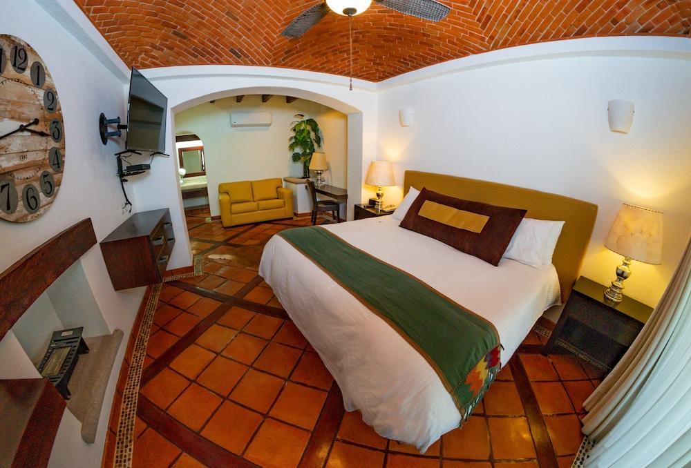 Hotel Villa Mexicana Golf & Equestrian Resort El Pueblito  Екстер'єр фото