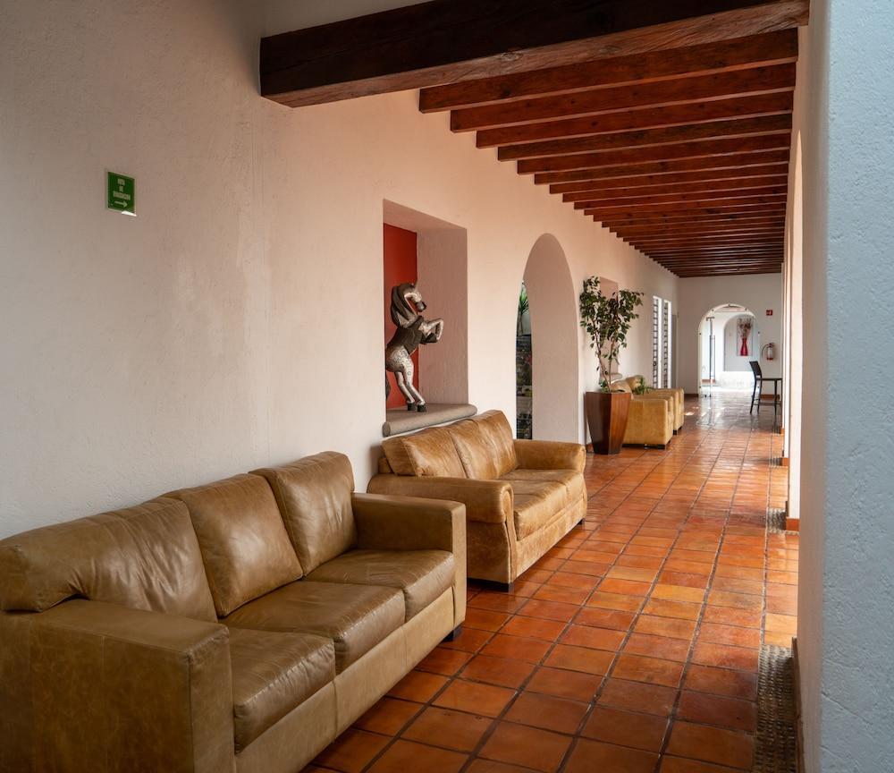 Hotel Villa Mexicana Golf & Equestrian Resort El Pueblito  Екстер'єр фото