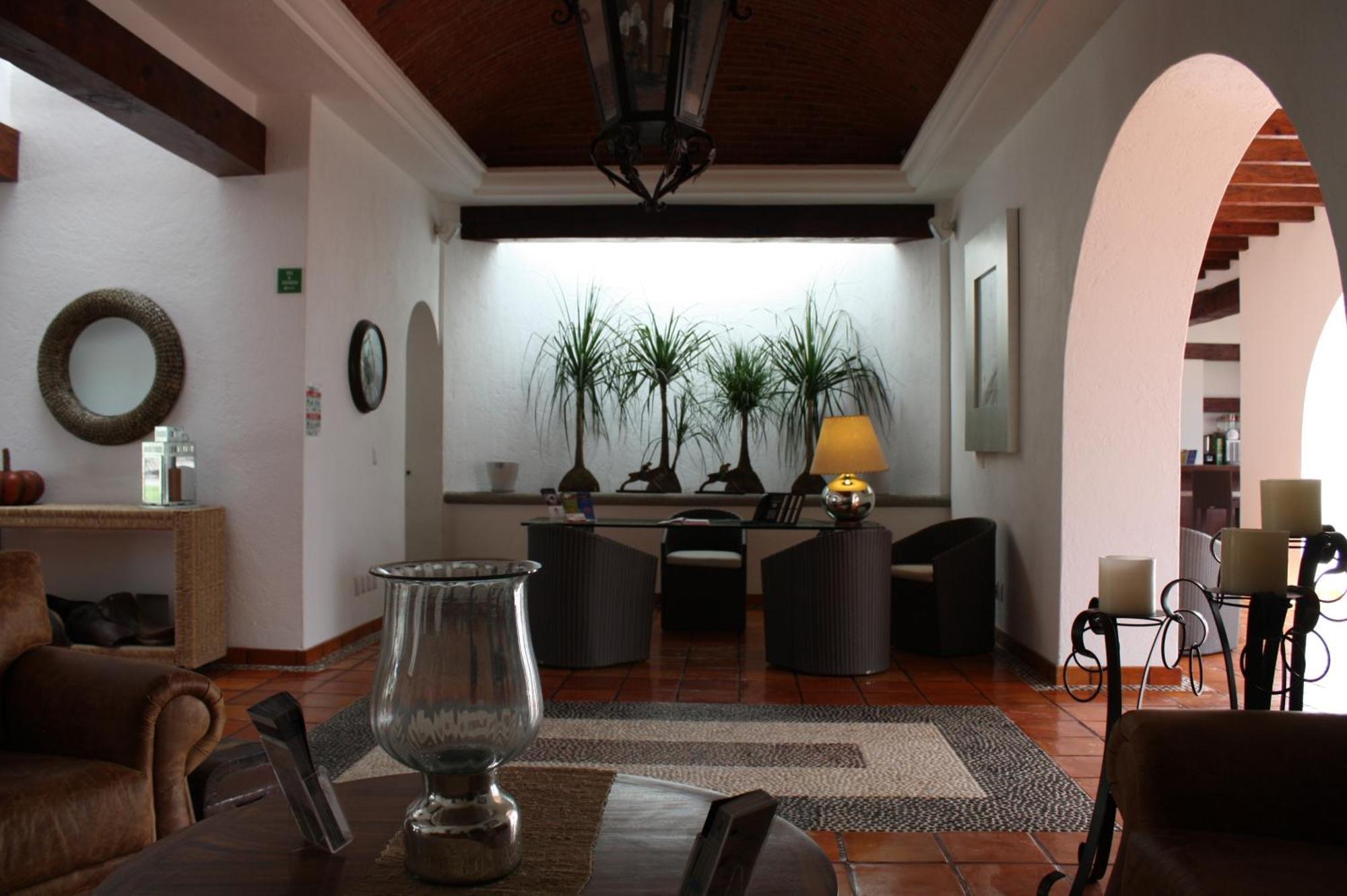 Hotel Villa Mexicana Golf & Equestrian Resort El Pueblito  Екстер'єр фото