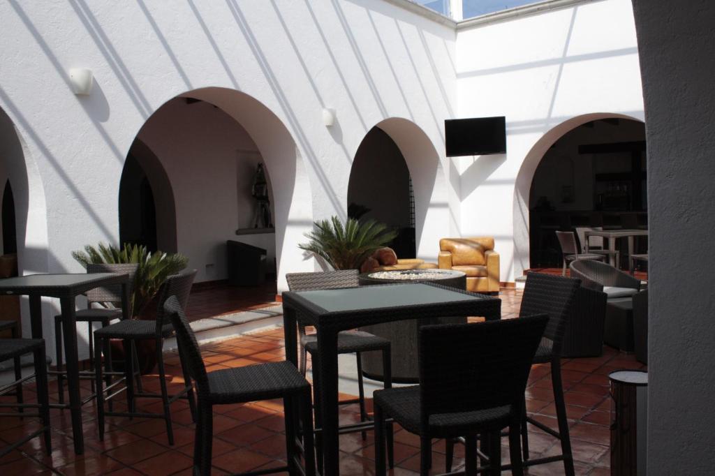 Hotel Villa Mexicana Golf & Equestrian Resort El Pueblito  Екстер'єр фото