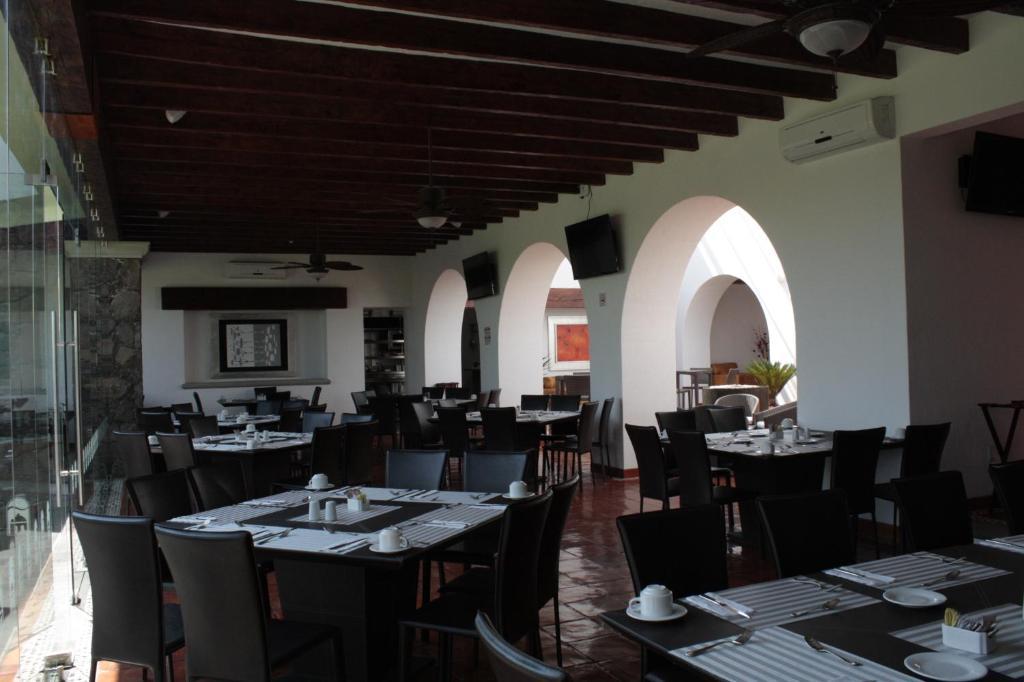 Hotel Villa Mexicana Golf & Equestrian Resort El Pueblito  Екстер'єр фото