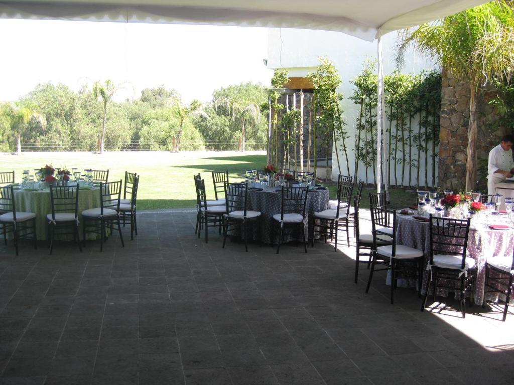 Hotel Villa Mexicana Golf & Equestrian Resort El Pueblito  Екстер'єр фото