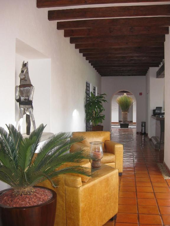 Hotel Villa Mexicana Golf & Equestrian Resort El Pueblito  Екстер'єр фото