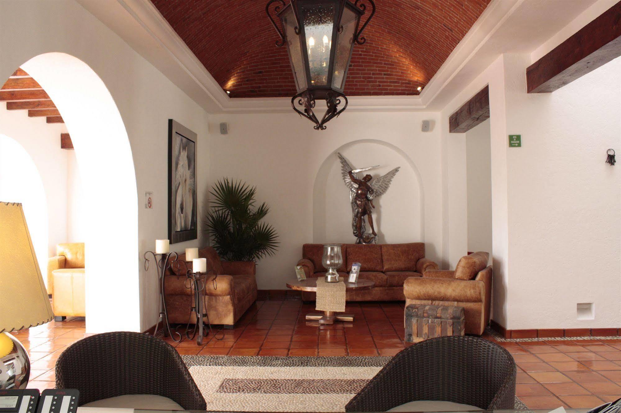 Hotel Villa Mexicana Golf & Equestrian Resort El Pueblito  Екстер'єр фото